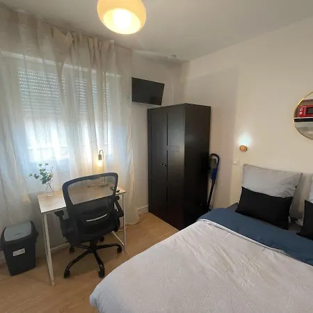 5 Confort Avec Cuisine, Salle De Bain Partage